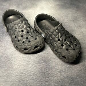 Black Geometric Kids' CROCS size 12